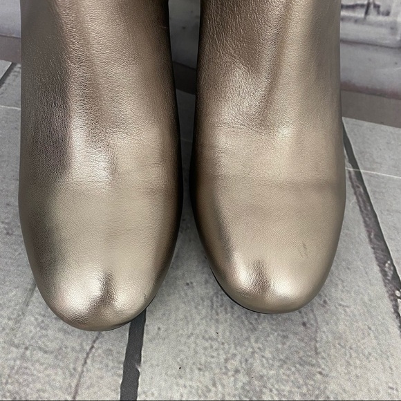Preston & York Size 7.5M Olina Metallic Leather Chain Heel Chelsea Booties Zip - Picture 7 of 12